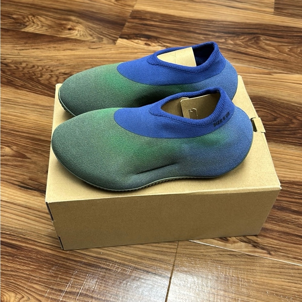 Yeezy Knit Runner